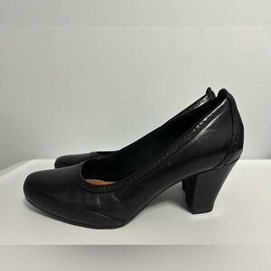 Clarks Artisan Women's Classic Black Heels